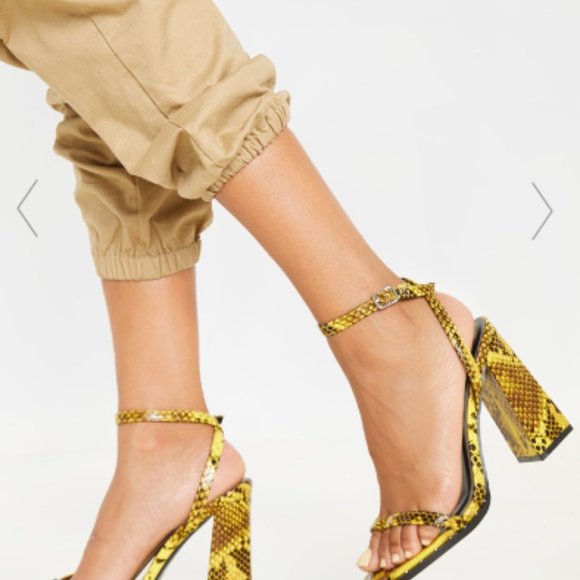 PrettyLittleThing Shoes - YELLOW SNAKE TOE LOOP BLOCK HEEL STUD  SANDAL 8 Brand New
